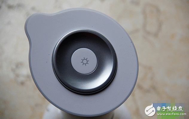 这款台灯有点纷歧样：小蛮腰智能语音台灯评测：成果挺少但很好用