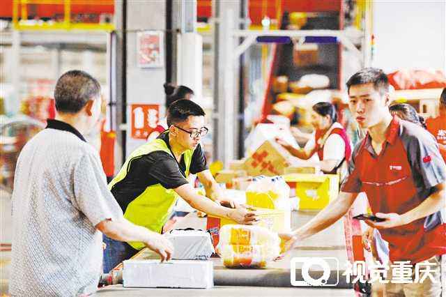 汇聚跨境电商企业500多家，上半年收支口总额增长27.2% ——跨境电商头部企业为何纷纷扎根重庆