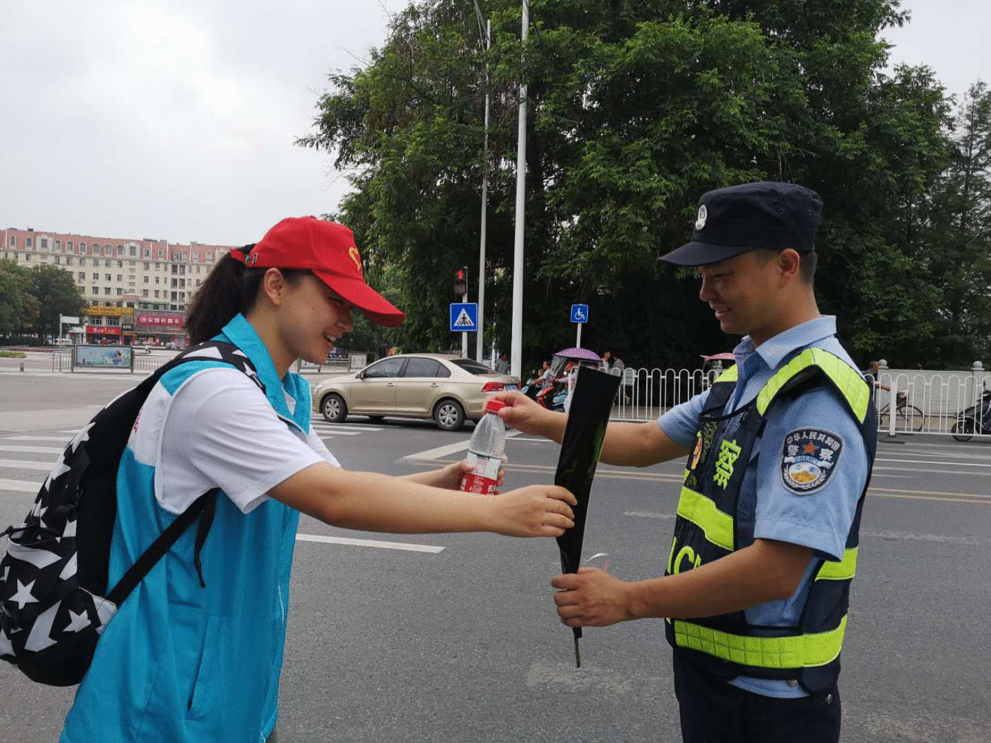 巢湖：爱在七夕，向最美创城事情者浪漫批注
