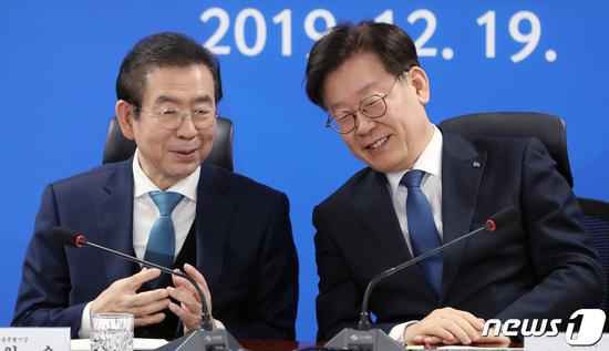 韩国总统热门人选嫡受审 最高法院稀有直播