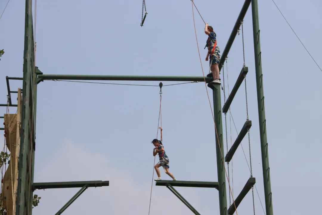 灵璧县：七彩假期 情暖童心