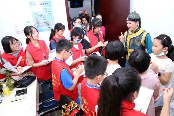 本报学生记者走进安徽省歌舞剧院探访舞剧《徽班》