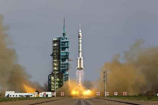 俄航天局局长：俄航天员已筹备好乘中国飞船上太空