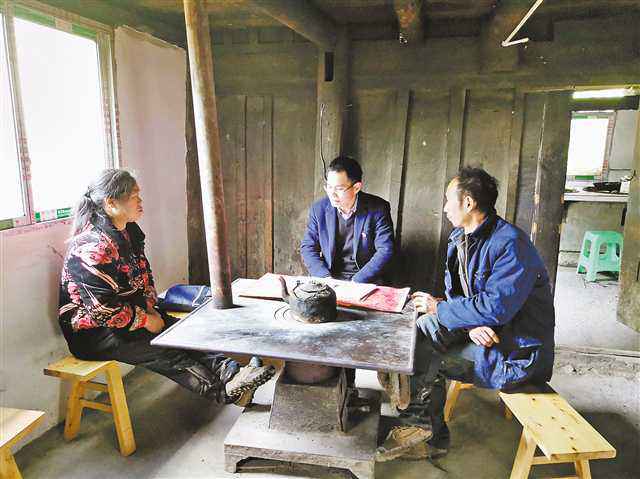 芳华在脱贫攻坚一线绽放 ——记4位巴渝青年的“乡土芳华”