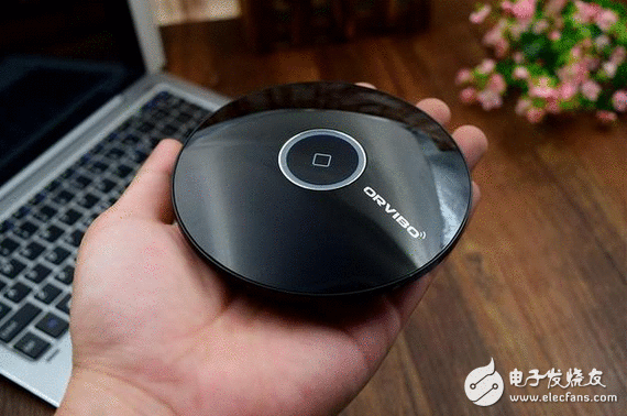 还在用各类老土过期的遥控器？拥有一台Allone Pro多成果智能主机将改变你的糊口 把握一切