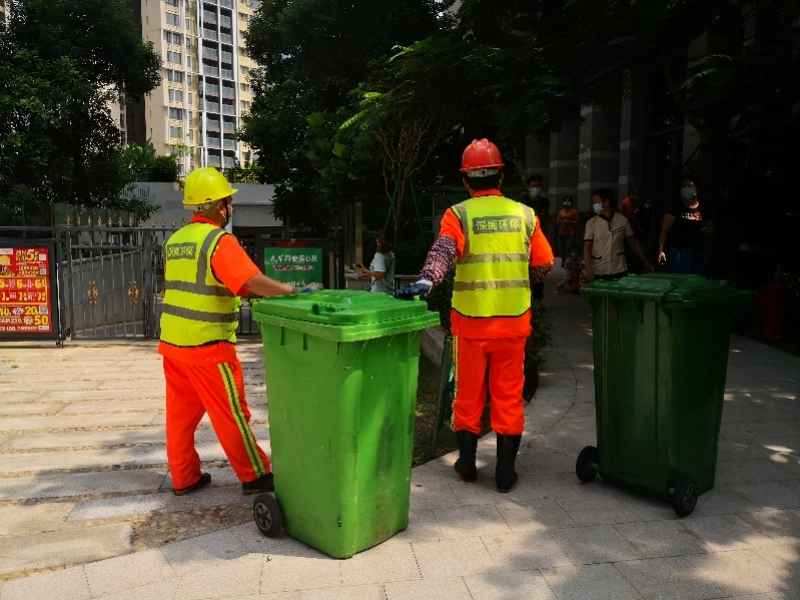 深圳垃圾分类条例实施首日 盐田全面实行厨余垃圾按时投放