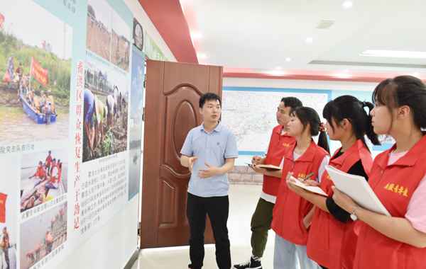 本报学生记者探访王家坝精神