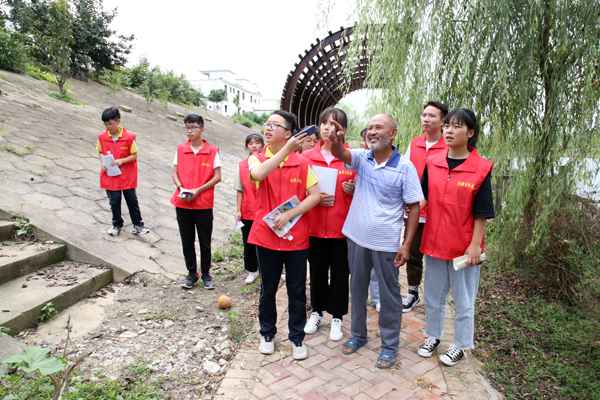 本报学生记者探访王家坝精神