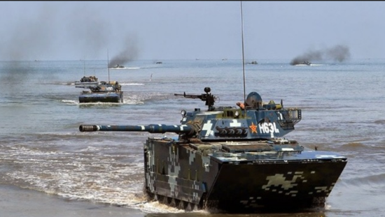 外媒：解放军进行大局限登岸演习 告诫美勿过问干与南海