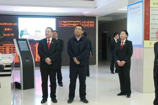 饱满区区长赵洲洋到区人民法院调研指导事情