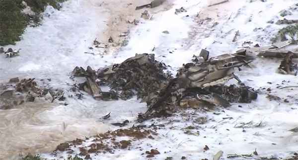 美国水师一架E-2C预警机练习途中坠毁