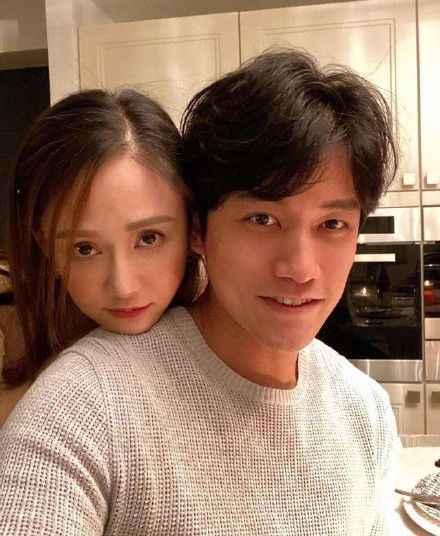 陈乔恩艾伦庆祝爱情一周年 双双晒亲密照撒狗粮