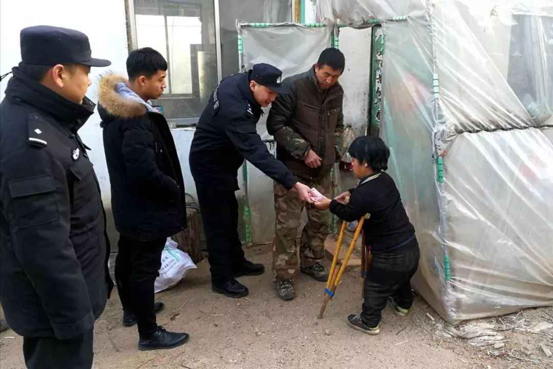 【精准扶贫】吉林市公安特警努力推销扶贫产物