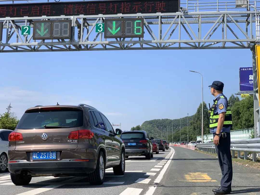 广东交通部分全力保障逾5500万车次出行
