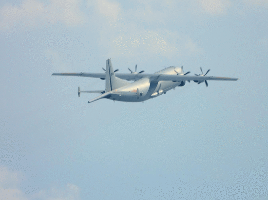 解放军军机、美侦察机同时现身台海 绿媒开始脑补了