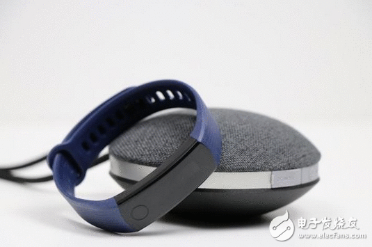 荣耀手环跟小米系的这款手表谁会是腕上新宠 比拟起来照旧荣耀嫩了点