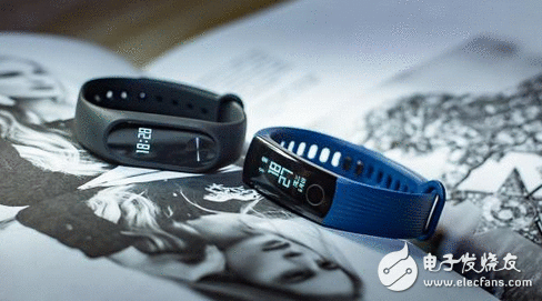 荣耀手环跟小米系的这款手表谁会是腕上新宠 比拟起来照旧荣耀嫩了点