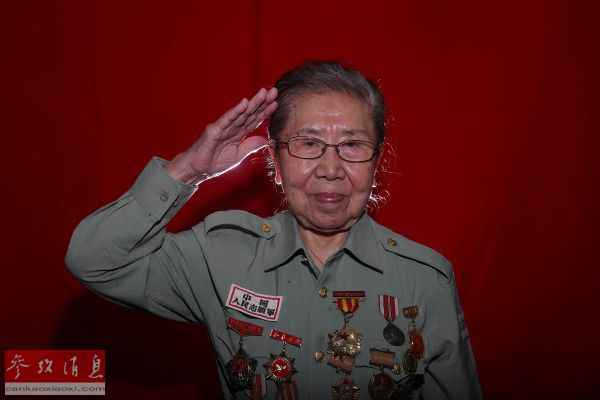 志愿军医务兵吴晓岚：我16岁就继续“伤员掩护神”