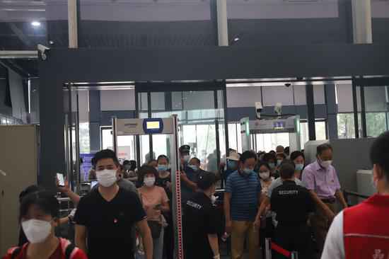 余杭高铁站首开始发车：接轨大上海 助区域成长加快跑