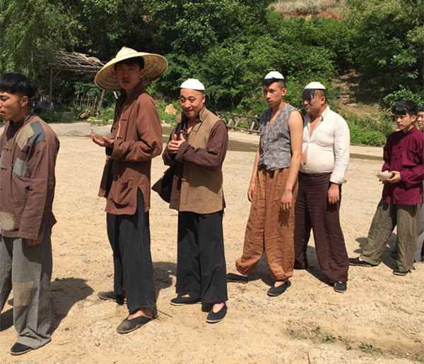 《人间大炮》张小飞天佑浊世演绎兄弟情