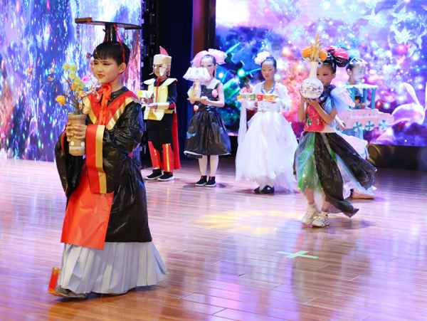 安徽省庆祝中国少年先锋队建队71周年示范主题队会在合肥进行