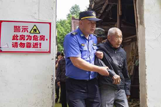 浙江长兴开展地质灾害应急演练 晋升干群应急处理本领