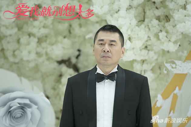 陈建斌受访谈现实婚礼：出格简朴 就和蒋勤勤领了个证