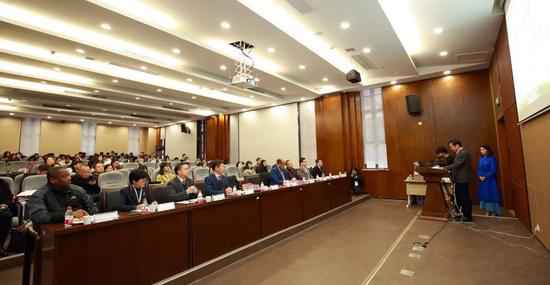 专家共聚浙江 探讨教诲国际化的新路径