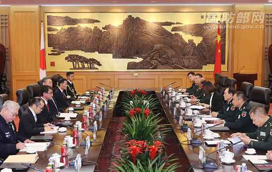 日本防相10年来首次访华 许其亮魏凤和别离与其交涉