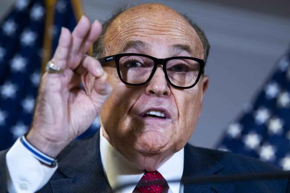 特朗普私人状师传染新冠入院4天就出院 自称年青10岁