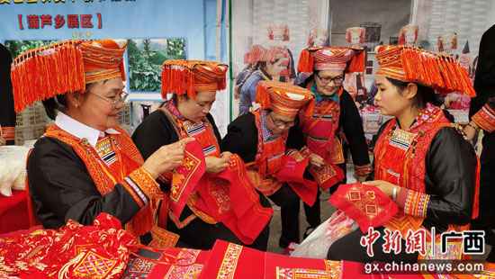 桂林荔浦市举行扶贫优质农产物推介勾当