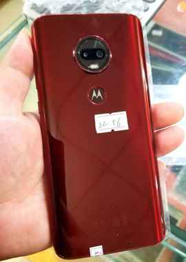 疑似Moto G6 Plus高配版曝光：赤色机身