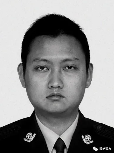 36岁缉毒警员因公牺牲 其父26年前倒在毒贩手雷下