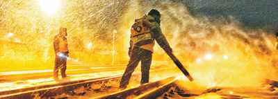 冰雪中，有我們堅守（統籌抓好改良發展穩定各項事情）