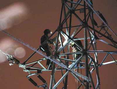 冰雪中，有我們堅守（統籌抓好改良發展穩定各項事情）