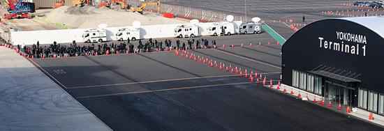 “钻石公主”历险后，美国作家回想兵荒马乱的幕后