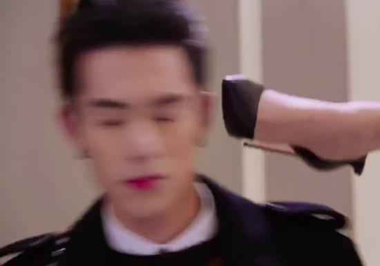 小S《流星花圃》霸气登场 网友惊呼跟大S一模一样