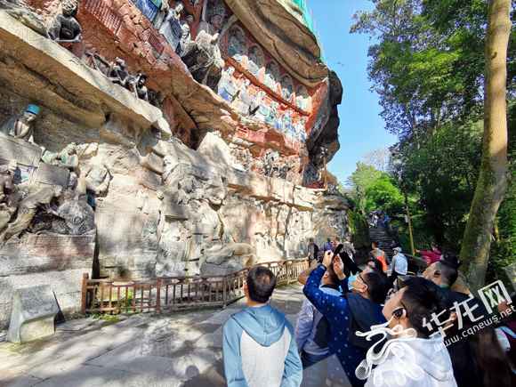 共舞长江经济带·看高质量成长｜大足：高质量成长在汗青传统与现代科技中交融意会