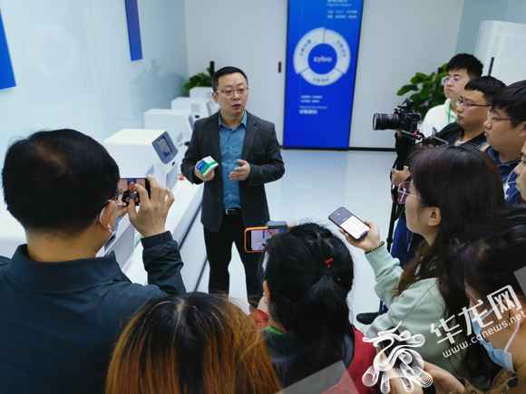 共舞长江经济带·看高质量成长｜这两家公司一个保康健一个护情况 为重庆高质量成长护航