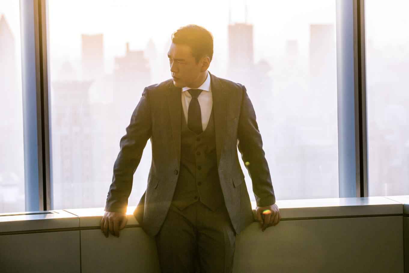 《他其实没有那么爱你》开播 王耀庆出演商务精英