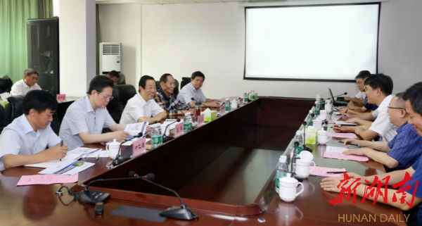 许达哲探望袁隆平院士并在省农科院调研