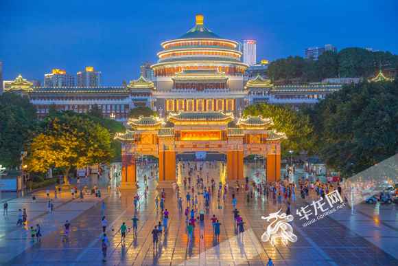 渝论场 |“双晒”2.0版：重庆文旅推介新范本