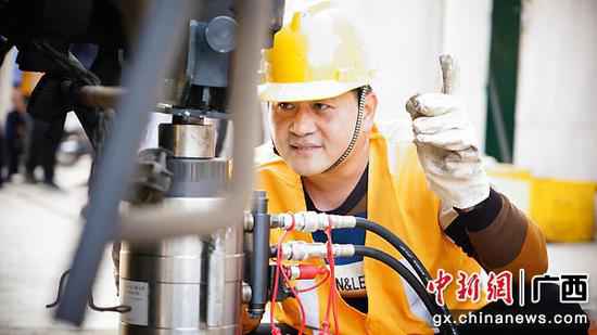 玉林工务段开展春运轨道车起复演练晋升应急本领