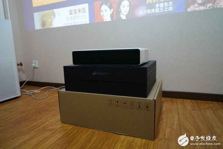 小米激光电视怎么样？小米激光电视评测：10平米的小空间看120寸的大屏