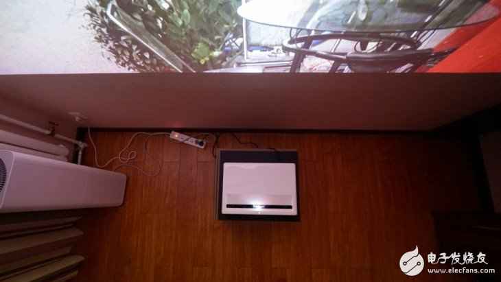 小米激光电视怎么样？小米激光电视评测：10平米的小空间看120寸的大屏