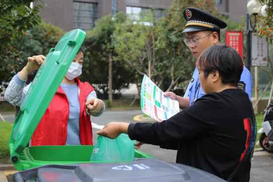 浙江黄岩“四先四后”事情法 助力小区垃圾分类