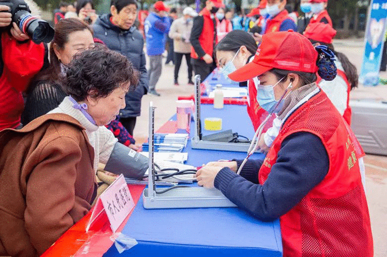 池州团团喊你一起学“雷锋style”！