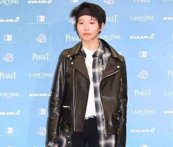 窦靖童挂茶缸为什么 复古茶缸的造型竟然尚有这浸染