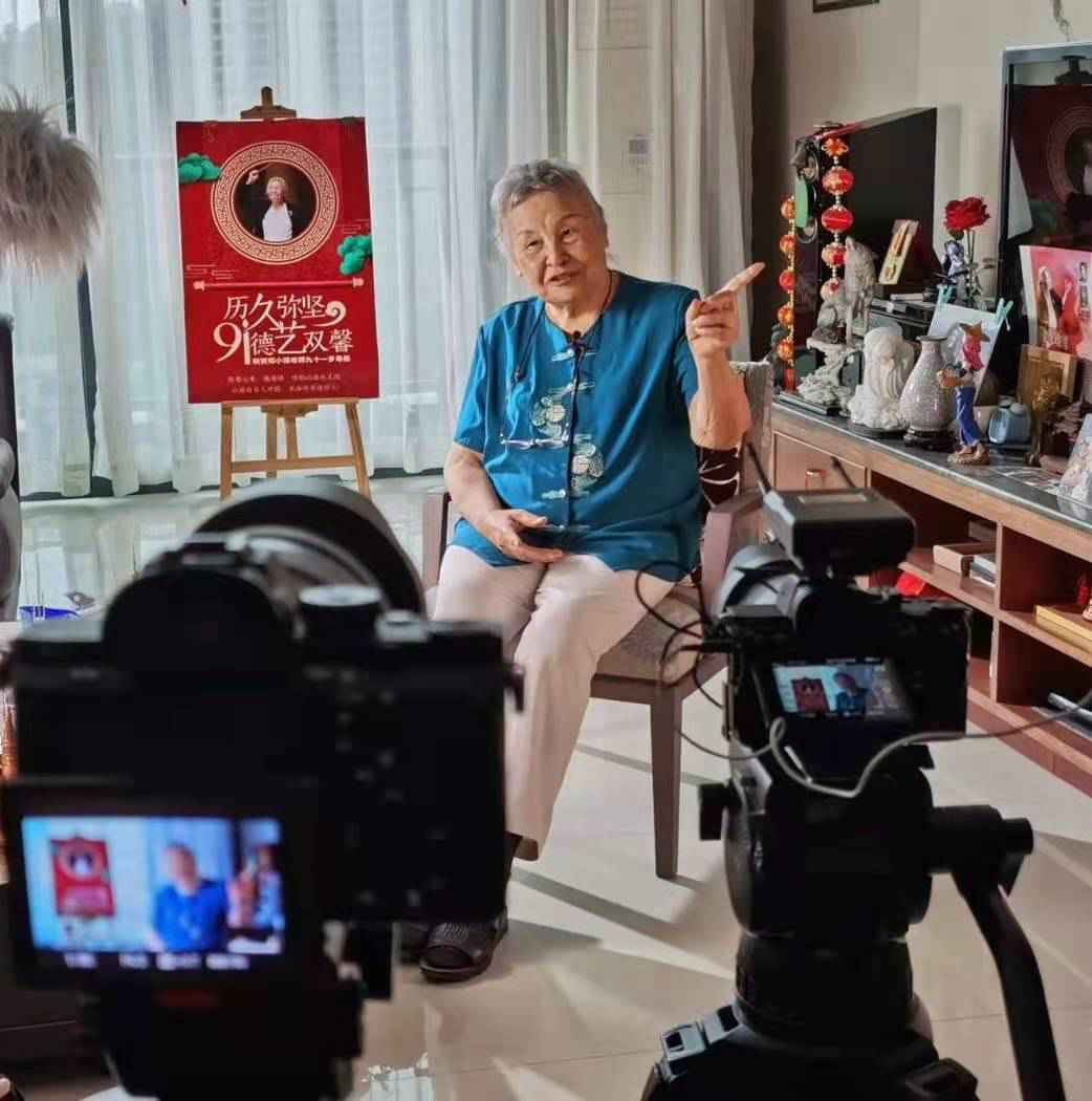 著名批示家郑小瑛做客东南卫视《悦读?家》