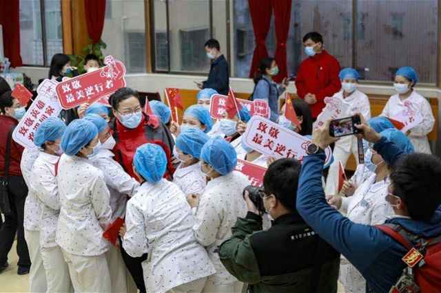 【模范气力】“方舱经验终生难忘”！广州白云区援鄂医疗队回来返岗